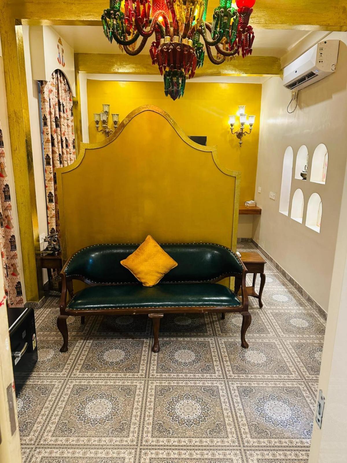 Stay Banaras - A Boutique Hotel Varanasi Exteriör bild